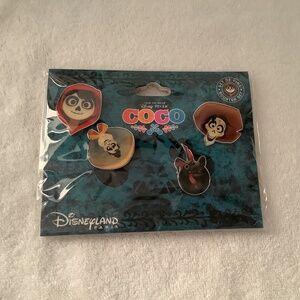 Disney Pixar Coco Disneyland Paris Exclusive Pin Set NIP